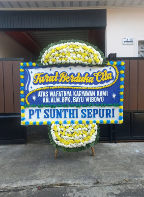 Papan Bunga Duka di Daha Utara