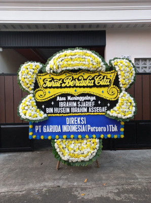 Papan Bunga Duka di Daha Utara