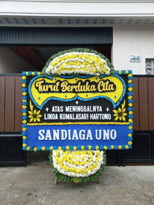 Papan Bunga Duka di Daha Utara